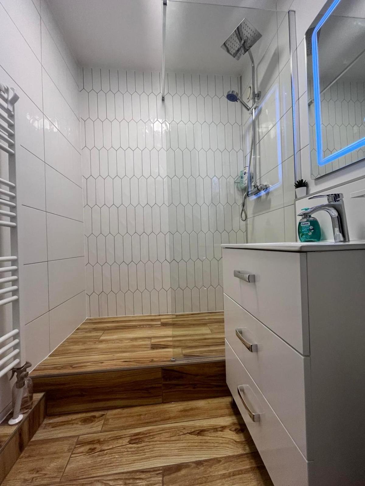 Erzsebet Apartamento *